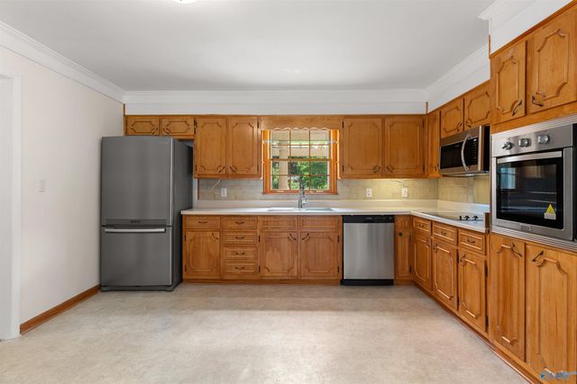 11203 Maplecrest Drive SE, Huntsville, AL 35803