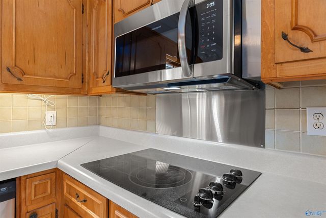 11203 Maplecrest Drive SE, Huntsville, AL 35803