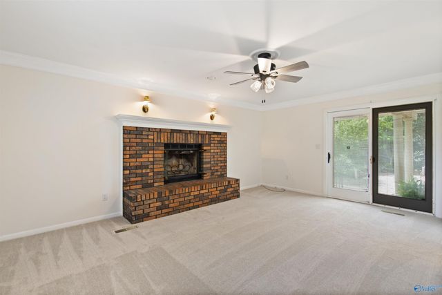 11203 Maplecrest Drive SE, Huntsville, AL 35803