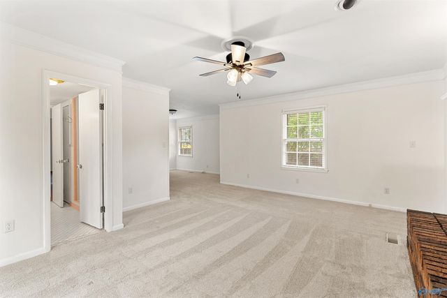 11203 Maplecrest Drive SE, Huntsville, AL 35803