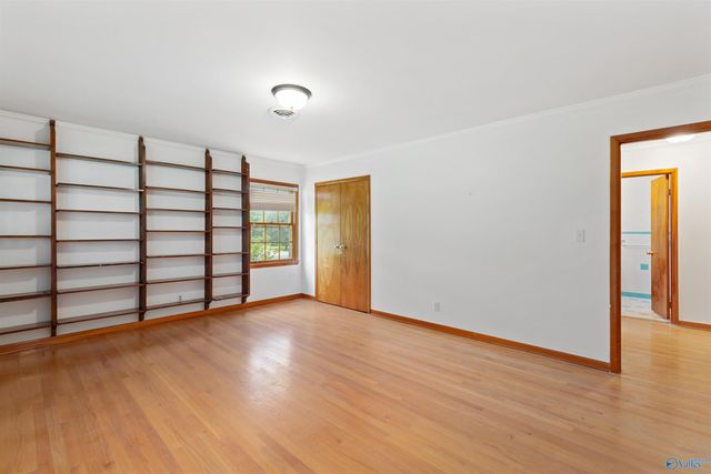 11203 Maplecrest Drive SE, Huntsville, AL 35803