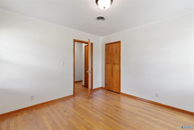 11203 Maplecrest Drive SE, Huntsville, AL 35803