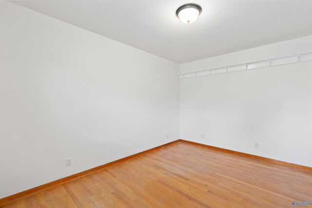 11203 Maplecrest Drive SE, Huntsville, AL 35803