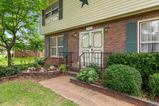 11203 Maplecrest Drive SE, Huntsville, AL 35803
