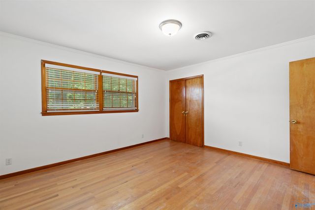 11203 Maplecrest Drive SE, Huntsville, AL 35803
