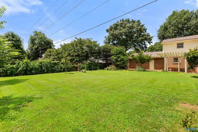 11203 Maplecrest Drive SE, Huntsville, AL 35803