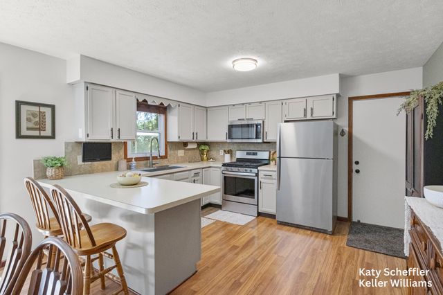 4167 Ponderosa Drive, Dorr, MI 49323