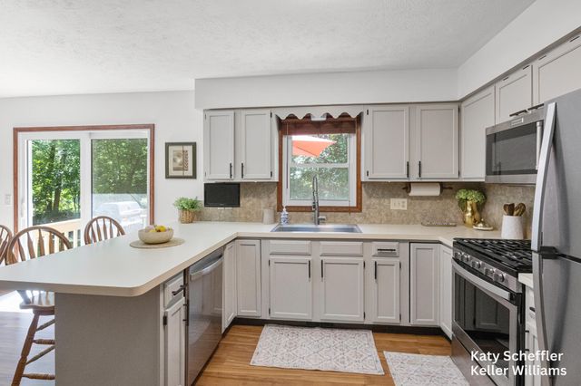 4167 Ponderosa Drive, Dorr, MI 49323