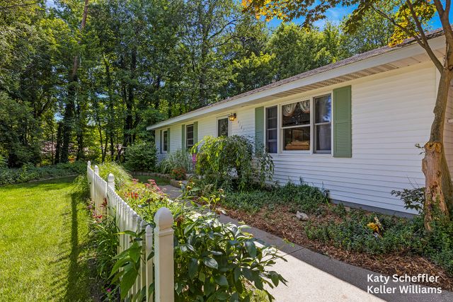 4167 Ponderosa Drive, Dorr, MI 49323