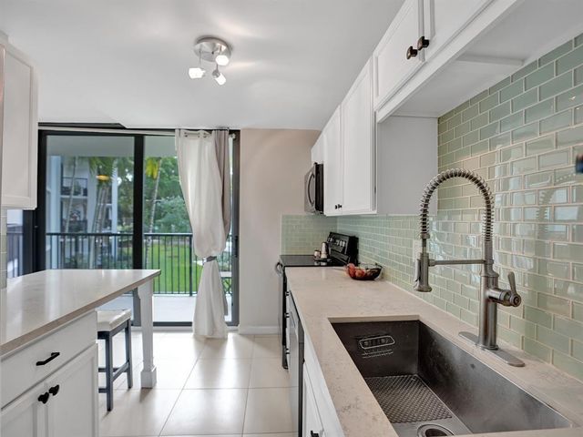 1301 River Reach Drive 201, Fort Lauderdale, FL 33315