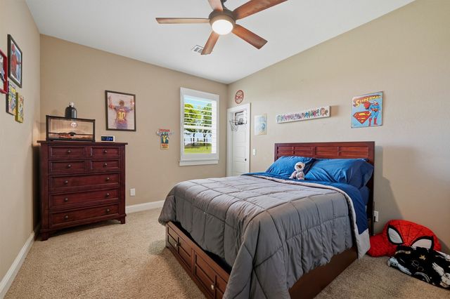 662 Preakness Place Road, Van Alstyne, TX 75495
