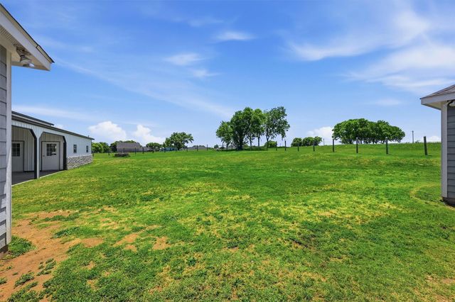 662 Preakness Place Road, Van Alstyne, TX 75495