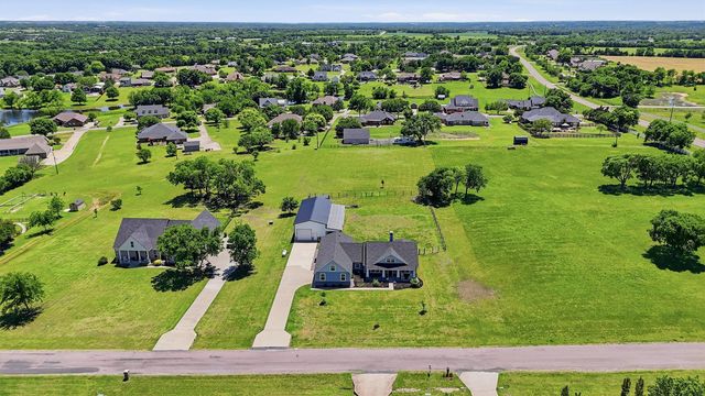 662 Preakness Place Road, Van Alstyne, TX 75495