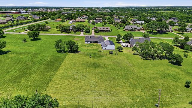 662 Preakness Place Road, Van Alstyne, TX 75495