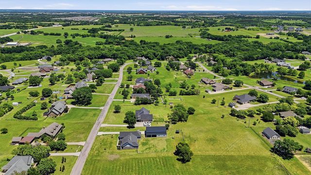 662 Preakness Place Road, Van Alstyne, TX 75495