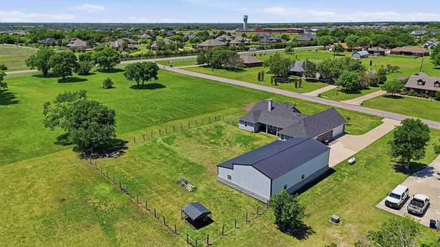 662 Preakness Place Road, Van Alstyne, TX 75495