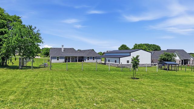 662 Preakness Place Road, Van Alstyne, TX 75495