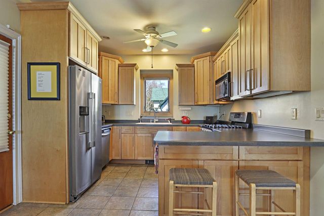 1632 Michigan BOULEVARD, Racine, WI 53402