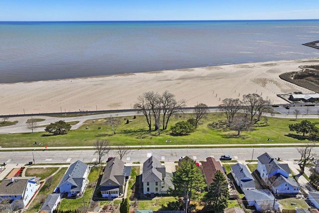 1632 Michigan BOULEVARD, Racine, WI 53402
