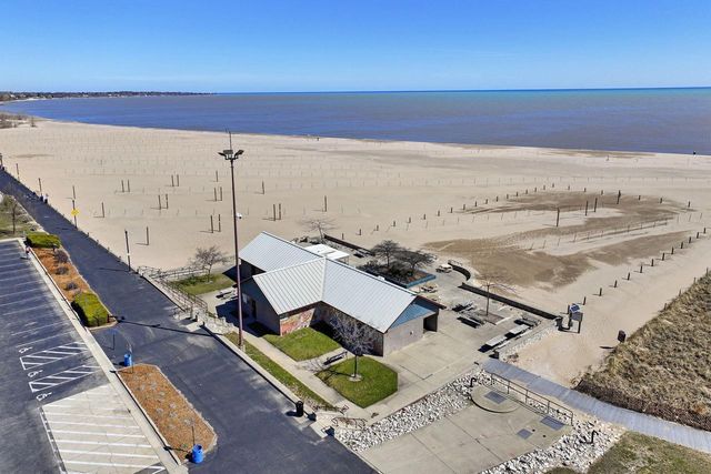 1632 Michigan BOULEVARD, Racine, WI 53402