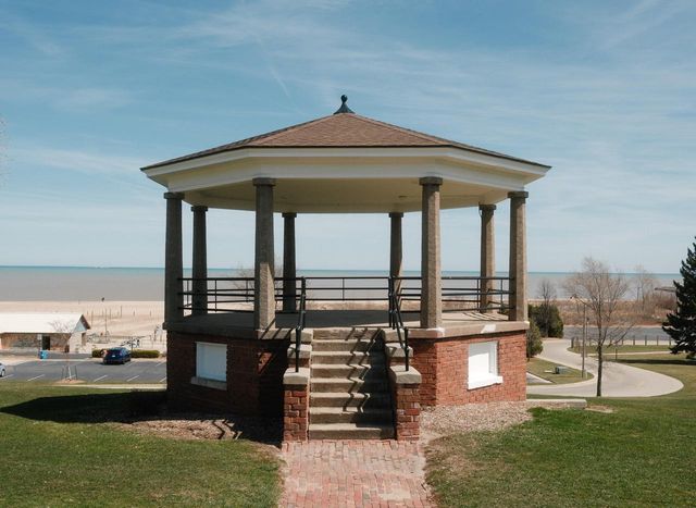 1632 Michigan BOULEVARD, Racine, WI 53402