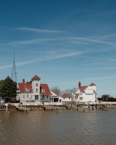 1632 Michigan BOULEVARD, Racine, WI 53402