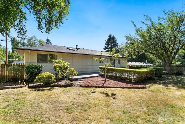 2434 SW 328th Street, Federal Way, WA 98023