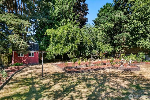 2434 SW 328th Street, Federal Way, WA 98023