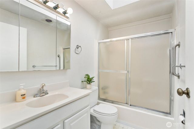 2434 SW 328th Street, Federal Way, WA 98023