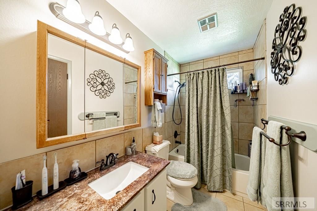 Image 23 of property listing at 178 N 680 W, Blackfoot, ID 83221
