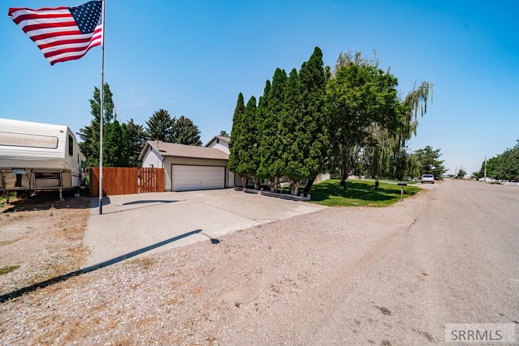 Image 3 of property listing at 178 N 680 W, Blackfoot, ID 83221