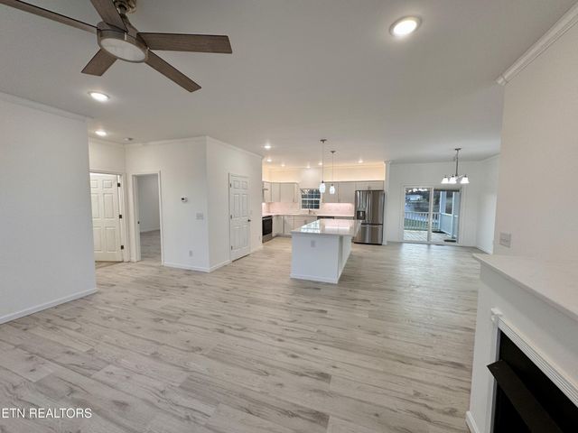 62 Whitson Lane, Crossville, TN 38572