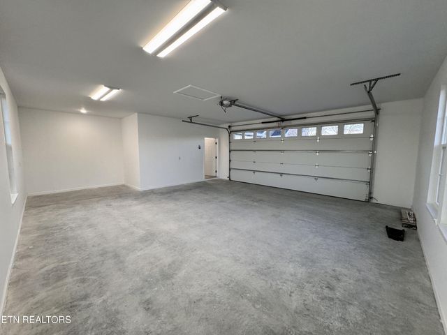 62 Whitson Lane, Crossville, TN 38572