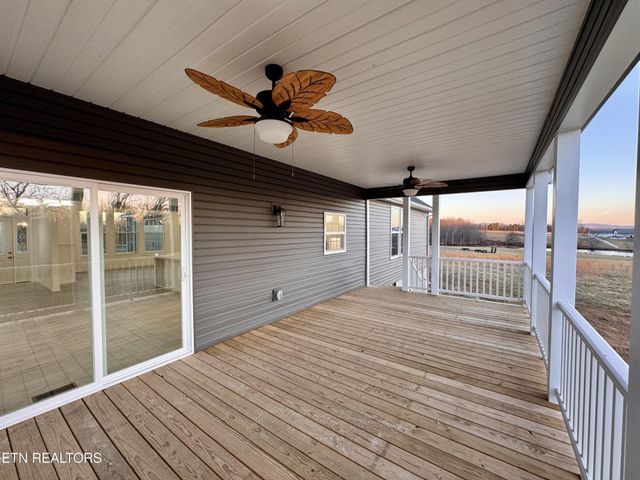 62 Whitson Lane, Crossville, TN 38572