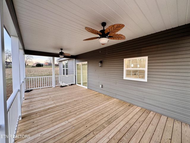 62 Whitson Lane, Crossville, TN 38572