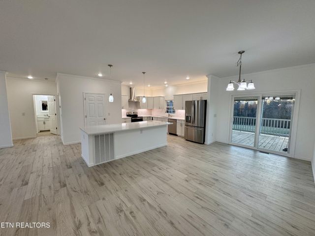 62 Whitson Lane, Crossville, TN 38572