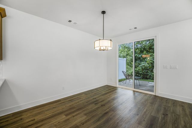 6034 Mill Tree Ct, Nashville, TN 37221
