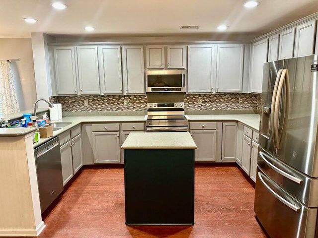 1401 Dabbing Duck Drive, Summerville, SC 29483