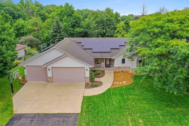 W5132 BLUE HERON COURT, Sherwood, WI 54169
