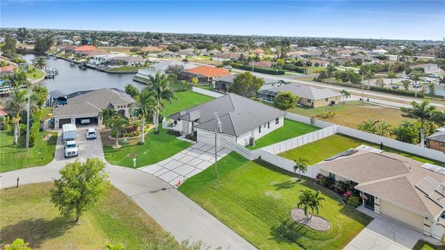 1726 SW 36th TER, Cape Coral, FL 33914