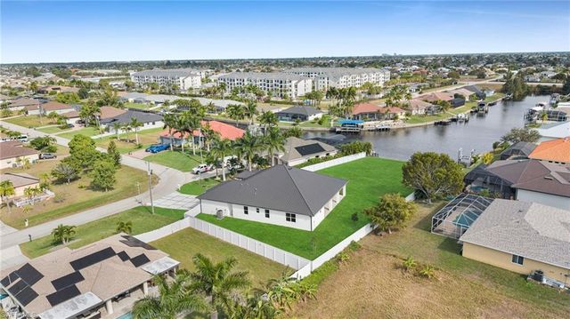 1726 SW 36th TER, Cape Coral, FL 33914