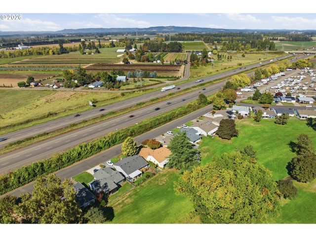 2000 KING Way, Woodburn, OR 97071