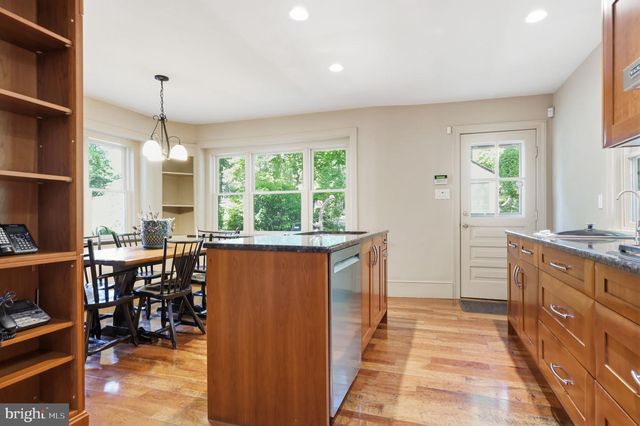 8210 FAIRVIEW RD, Elkins Park, PA 19027