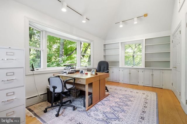 8210 FAIRVIEW RD, Elkins Park, PA 19027