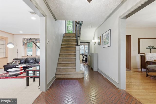 8210 FAIRVIEW RD, Elkins Park, PA 19027