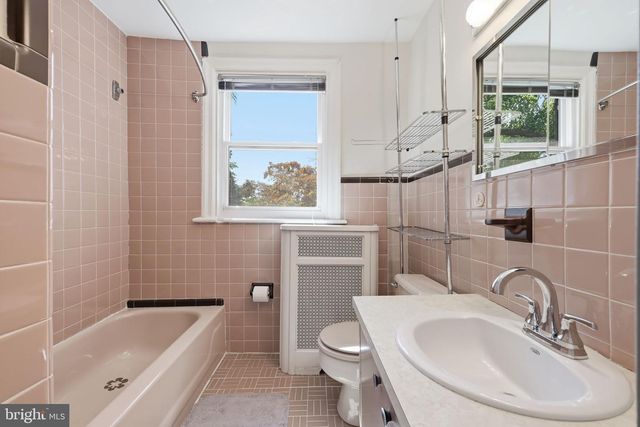 8210 FAIRVIEW RD, Elkins Park, PA 19027