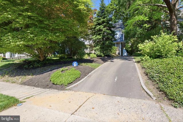 8210 FAIRVIEW RD, Elkins Park, PA 19027