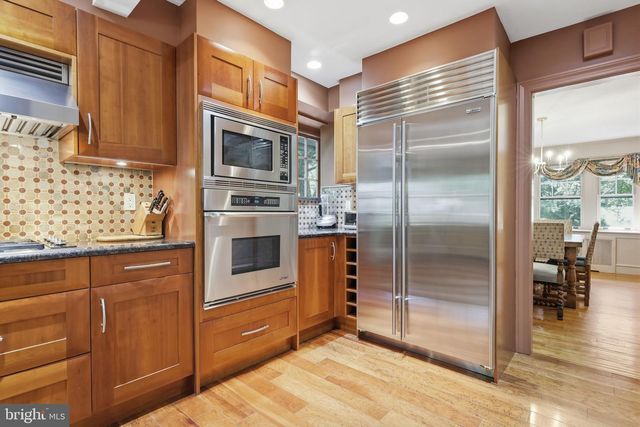 8210 FAIRVIEW RD, Elkins Park, PA 19027