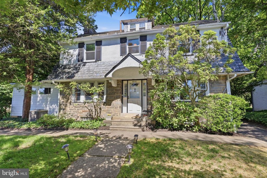 8210 FAIRVIEW RD, Elkins Park, PA 19027