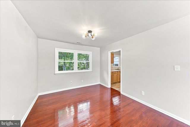 42 THORNHOLLOW RD, Newark, DE 19711